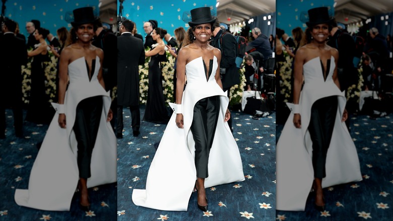 Deborah Roberts posing